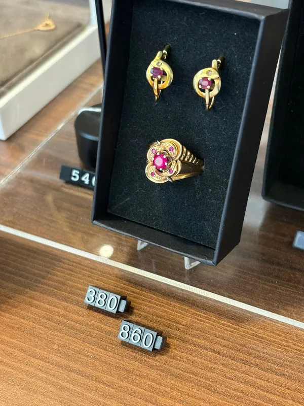 Vente bijoux — Cannes